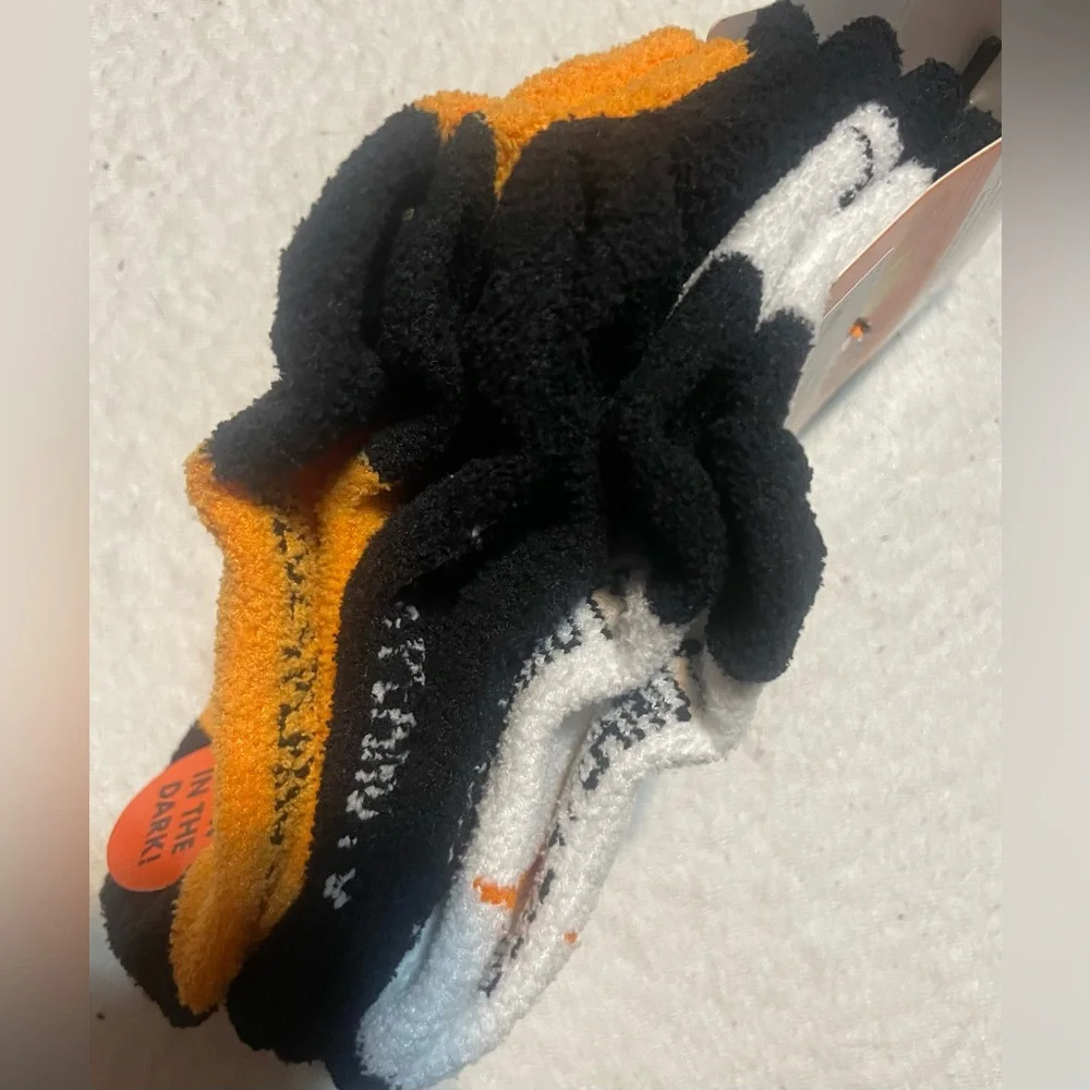 🔴3/$12 - Snoopy Halloween Themed Socks Set! Size 2T-3T‎
